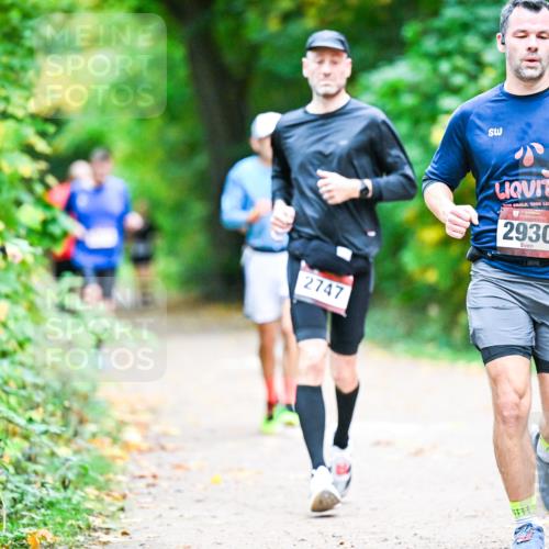 12.10.2025 - Bramfelder Halbmarathon 2025 Dr. Thomas Lammeyer http://msf.ph/oto/9353412 12.10.2025 10:46:54 Laufen 2747, 2930 meine-sportfotos.de