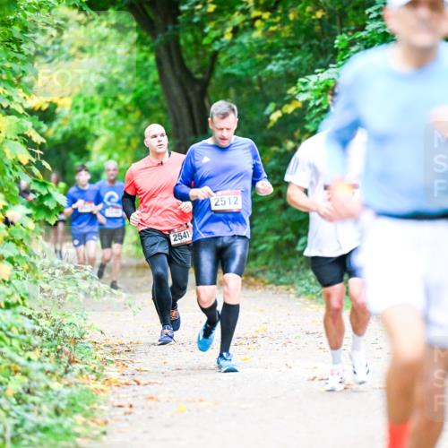12.10.2025 - Bramfelder Halbmarathon 2025 Dr. Thomas Lammeyer http://msf.ph/oto/9353434 12.10.2025 10:46:59 Laufen 2541, 2512 meine-sportfotos.de