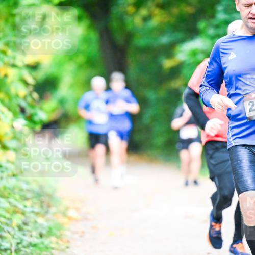 12.10.2025 - Bramfelder Halbmarathon 2025 Dr. Thomas Lammeyer http://msf.ph/oto/9353467 12.10.2025 10:47:03 Laufen 2512 meine-sportfotos.de