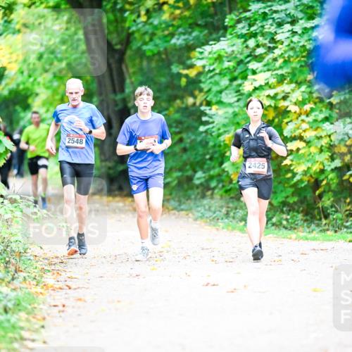12.10.2025 - Bramfelder Halbmarathon 2025 Dr. Thomas Lammeyer http://msf.ph/oto/9353476 12.10.2025 10:47:05 Laufen 2548, 2425 meine-sportfotos.de