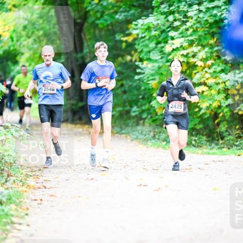 12.10.2025 - Bramfelder Halbmarathon 2025 Dr. Thomas Lammeyer http://msf.ph/oto/9353477 12.10.2025 10:47:05 Laufen 2548, 2425 meine-sportfotos.de
