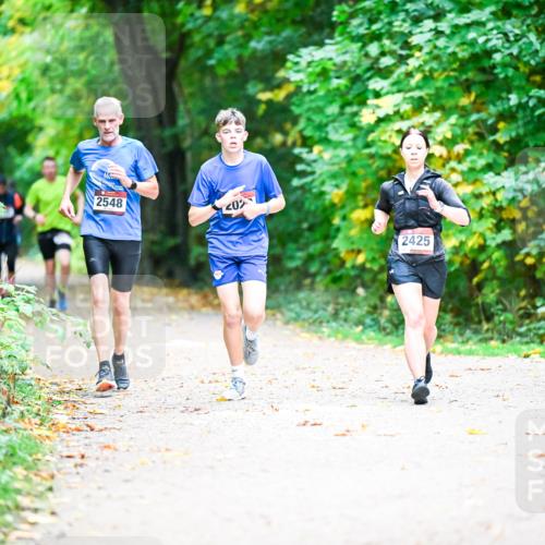 12.10.2025 - Bramfelder Halbmarathon 2025 Dr. Thomas Lammeyer http://msf.ph/oto/9353480 12.10.2025 10:47:06 Laufen 2548, 0, 2425 meine-sportfotos.de