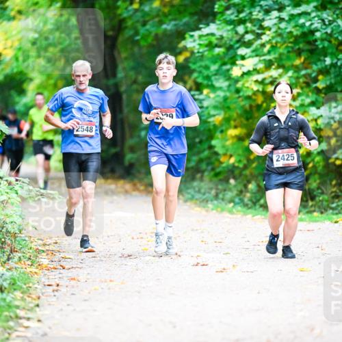 12.10.2025 - Bramfelder Halbmarathon 2025 Dr. Thomas Lammeyer http://msf.ph/oto/9353483 12.10.2025 10:47:06 Laufen 2548, 139, 2425 meine-sportfotos.de