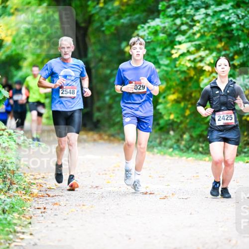 12.10.2025 - Bramfelder Halbmarathon 2025 Dr. Thomas Lammeyer http://msf.ph/oto/9353488 12.10.2025 10:47:07 Laufen 2548, 029, 2425 meine-sportfotos.de