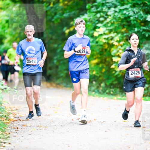 12.10.2025 - Bramfelder Halbmarathon 2025 Dr. Thomas Lammeyer http://msf.ph/oto/9353492 12.10.2025 10:47:08 Laufen 029, 2548, 2425, 827 meine-sportfotos.de