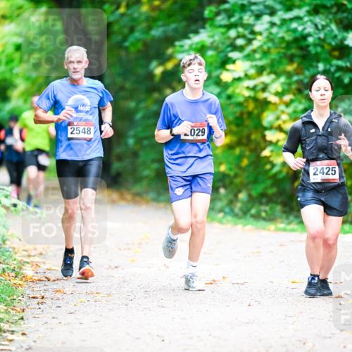 12.10.2025 - Bramfelder Halbmarathon 2025 Dr. Thomas Lammeyer http://msf.ph/oto/9353493 12.10.2025 10:47:08 Laufen 2548, 029, 2425, 827 meine-sportfotos.de