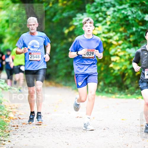 12.10.2025 - Bramfelder Halbmarathon 2025 Dr. Thomas Lammeyer http://msf.ph/oto/9353498 12.10.2025 10:47:08 Laufen 029, 2548, 2425, 827 meine-sportfotos.de