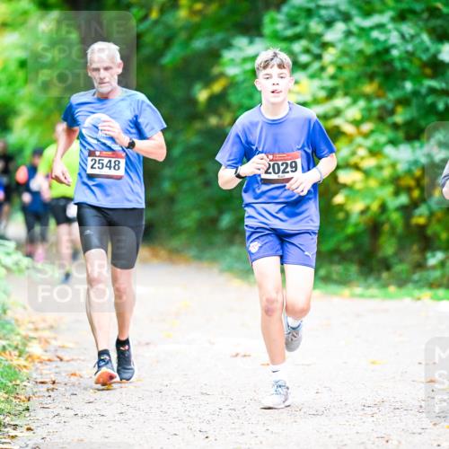 12.10.2025 - Bramfelder Halbmarathon 2025 Dr. Thomas Lammeyer http://msf.ph/oto/9353501 12.10.2025 10:47:09 Laufen 2548, 2029, 2425, 27 meine-sportfotos.de