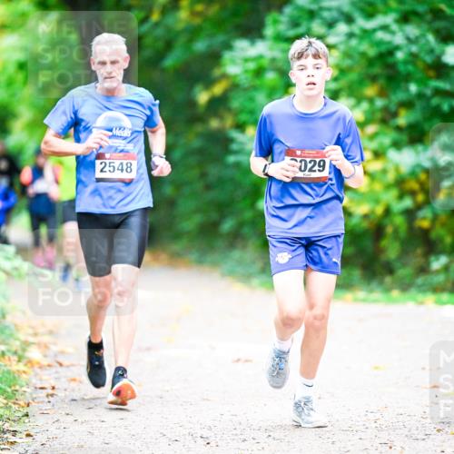 12.10.2025 - Bramfelder Halbmarathon 2025 Dr. Thomas Lammeyer http://msf.ph/oto/9353504 12.10.2025 10:47:09 Laufen 2548, 029, 2425, 27 meine-sportfotos.de