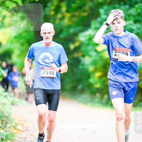 12.10.2025 - Bramfelder Halbmarathon 2025 Dr. Thomas Lammeyer http://msf.ph/oto/9353509 12.10.2025 10:47:10 Laufen 2548, 2329 meine-sportfotos.de