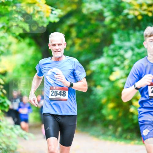 12.10.2025 - Bramfelder Halbmarathon 2025 Dr. Thomas Lammeyer http://msf.ph/oto/9353513 12.10.2025 10:47:11 Laufen 2548, 2029 meine-sportfotos.de