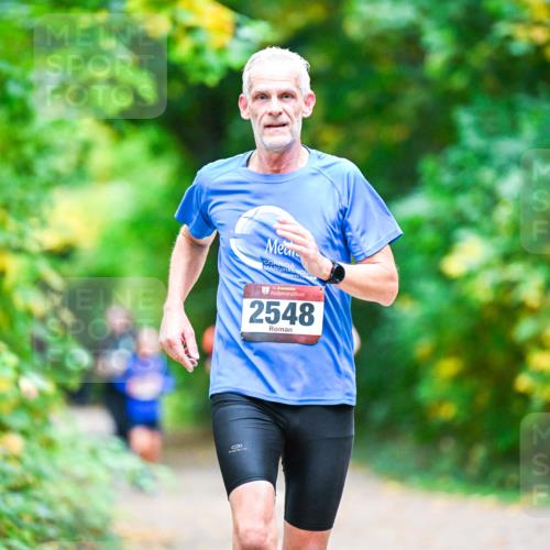 12.10.2025 - Bramfelder Halbmarathon 2025 Dr. Thomas Lammeyer http://msf.ph/oto/9353518 12.10.2025 10:47:12 Laufen 34, 2548, 2 meine-sportfotos.de