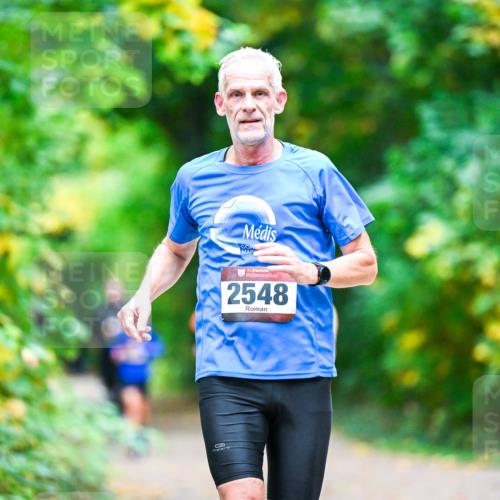 12.10.2025 - Bramfelder Halbmarathon 2025 Dr. Thomas Lammeyer http://msf.ph/oto/9353519 12.10.2025 10:47:12 Laufen 2548 meine-sportfotos.de