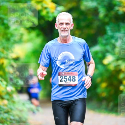 12.10.2025 - Bramfelder Halbmarathon 2025 Dr. Thomas Lammeyer http://msf.ph/oto/9353520 12.10.2025 10:47:12 Laufen 34, 2548 meine-sportfotos.de