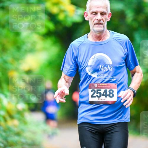 12.10.2025 - Bramfelder Halbmarathon 2025 Dr. Thomas Lammeyer http://msf.ph/oto/9353525 12.10.2025 10:47:12 Laufen 34, 2548 meine-sportfotos.de