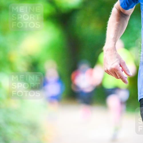 12.10.2025 - Bramfelder Halbmarathon 2025 Dr. Thomas Lammeyer http://msf.ph/oto/9353531 12.10.2025 10:47:14 Laufen 15, 34, 25 meine-sportfotos.de
