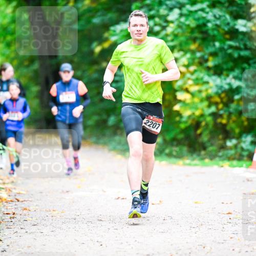 12.10.2025 - Bramfelder Halbmarathon 2025 Dr. Thomas Lammeyer http://msf.ph/oto/9353534 12.10.2025 10:47:14 Laufen 2207 meine-sportfotos.de