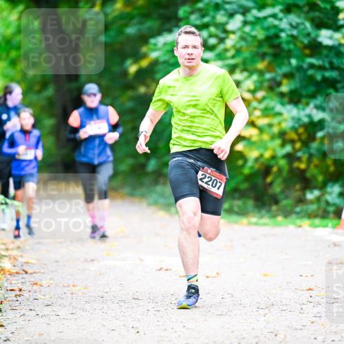 12.10.2025 - Bramfelder Halbmarathon 2025 Dr. Thomas Lammeyer http://msf.ph/oto/9353535 12.10.2025 10:47:14 Laufen 2207 meine-sportfotos.de