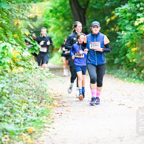 12.10.2025 - Bramfelder Halbmarathon 2025 Dr. Thomas Lammeyer http://msf.ph/oto/9353544 12.10.2025 10:47:17 Laufen 2081, 2165 meine-sportfotos.de
