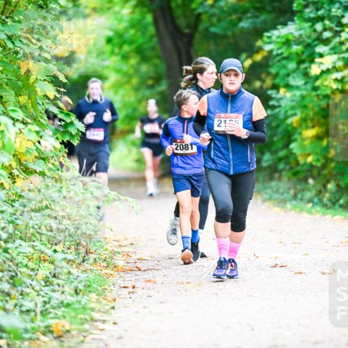12.10.2025 - Bramfelder Halbmarathon 2025 Dr. Thomas Lammeyer http://msf.ph/oto/9353549 12.10.2025 10:47:17 Laufen 2081, 21 meine-sportfotos.de