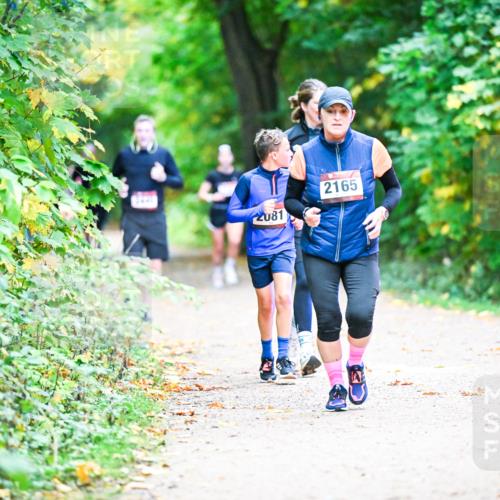 12.10.2025 - Bramfelder Halbmarathon 2025 Dr. Thomas Lammeyer http://msf.ph/oto/9353551 12.10.2025 10:47:18 Laufen 2081, 2165 meine-sportfotos.de