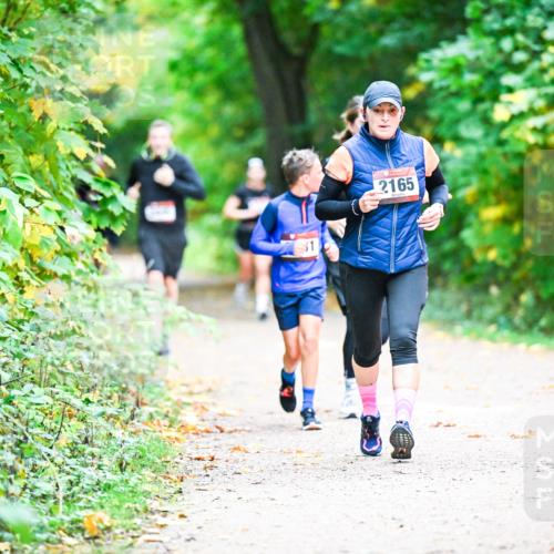 12.10.2025 - Bramfelder Halbmarathon 2025 Dr. Thomas Lammeyer http://msf.ph/oto/9353552 12.10.2025 10:47:18 Laufen 2165 meine-sportfotos.de