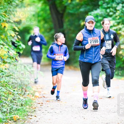 12.10.2025 - Bramfelder Halbmarathon 2025 Dr. Thomas Lammeyer http://msf.ph/oto/9353557 12.10.2025 10:47:18 Laufen 81, 2165 meine-sportfotos.de