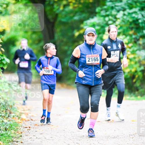 12.10.2025 - Bramfelder Halbmarathon 2025 Dr. Thomas Lammeyer http://msf.ph/oto/9353558 12.10.2025 10:47:19 Laufen 2081, 2165 meine-sportfotos.de