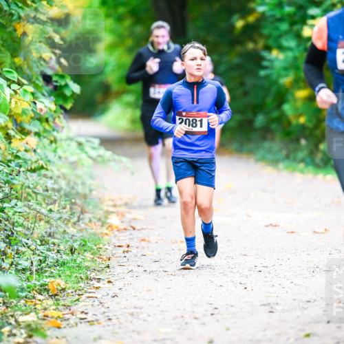 12.10.2025 - Bramfelder Halbmarathon 2025 Dr. Thomas Lammeyer http://msf.ph/oto/9353567 12.10.2025 10:47:20 Laufen 2081, 2165 meine-sportfotos.de