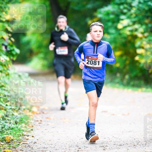 12.10.2025 - Bramfelder Halbmarathon 2025 Dr. Thomas Lammeyer http://msf.ph/oto/9353574 12.10.2025 10:47:21 Laufen 2081 meine-sportfotos.de