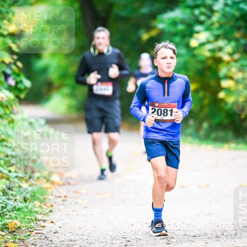 12.10.2025 - Bramfelder Halbmarathon 2025 Dr. Thomas Lammeyer http://msf.ph/oto/9353575 12.10.2025 10:47:21 Laufen 2081 meine-sportfotos.de