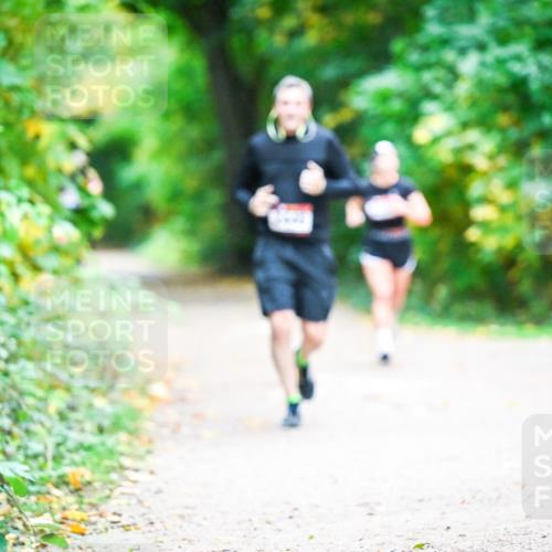 12.10.2025 - Bramfelder Halbmarathon 2025 Dr. Thomas Lammeyer http://msf.ph/oto/9353584 12.10.2025 10:47:23 Laufen 2081 meine-sportfotos.de