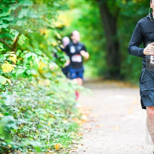 12.10.2025 - Bramfelder Halbmarathon 2025 Dr. Thomas Lammeyer http://msf.ph/oto/9353589 12.10.2025 10:47:25 Laufen 34, 2445, 2307 meine-sportfotos.de