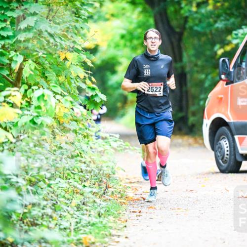 12.10.2025 - Bramfelder Halbmarathon 2025 Dr. Thomas Lammeyer http://msf.ph/oto/9353594 12.10.2025 10:47:28 Laufen 2522, 11 meine-sportfotos.de