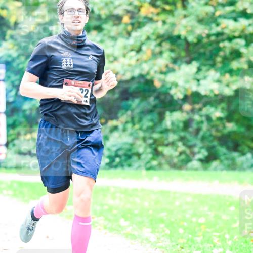 12.10.2025 - Bramfelder Halbmarathon 2025 Dr. Thomas Lammeyer http://msf.ph/oto/9353601 12.10.2025 10:47:32 Laufen 22 meine-sportfotos.de
