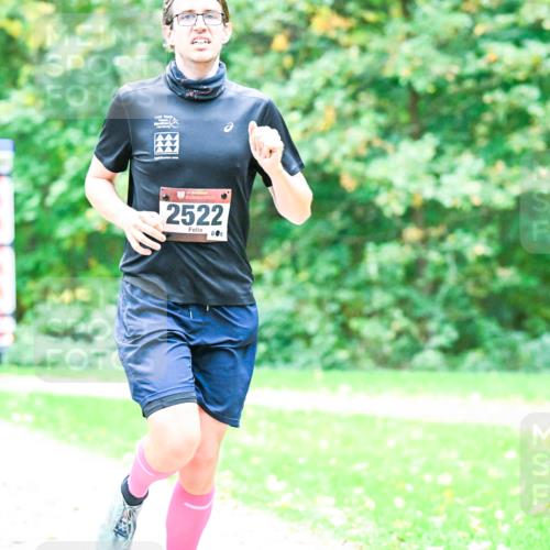 12.10.2025 - Bramfelder Halbmarathon 2025 Dr. Thomas Lammeyer http://msf.ph/oto/9353602 12.10.2025 10:47:33 Laufen 2522, 6 meine-sportfotos.de