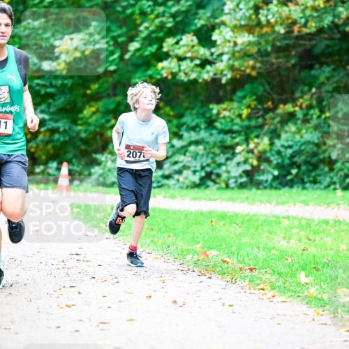12.10.2025 - Bramfelder Halbmarathon 2025 Dr. Thomas Lammeyer http://msf.ph/oto/9353640 12.10.2025 10:47:43 Laufen 2011, 207 meine-sportfotos.de