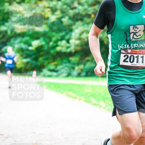 12.10.2025 - Bramfelder Halbmarathon 2025 Dr. Thomas Lammeyer http://msf.ph/oto/9353650 12.10.2025 10:47:46 Laufen 34, 2011 meine-sportfotos.de