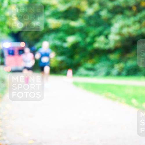 12.10.2025 - Bramfelder Halbmarathon 2025 Dr. Thomas Lammeyer http://msf.ph/oto/9353652 12.10.2025 10:47:46 Laufen  meine-sportfotos.de