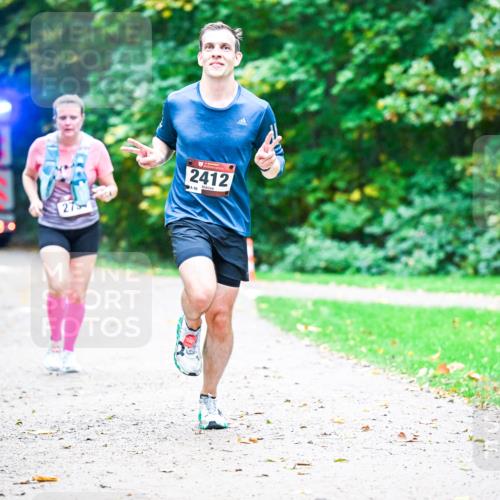 12.10.2025 - Bramfelder Halbmarathon 2025 Dr. Thomas Lammeyer http://msf.ph/oto/9353661 12.10.2025 10:47:48 Laufen 275, 2412, 96 meine-sportfotos.de