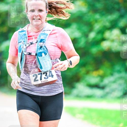 12.10.2025 - Bramfelder Halbmarathon 2025 Dr. Thomas Lammeyer http://msf.ph/oto/9353674 12.10.2025 10:47:51 Laufen 2734 meine-sportfotos.de