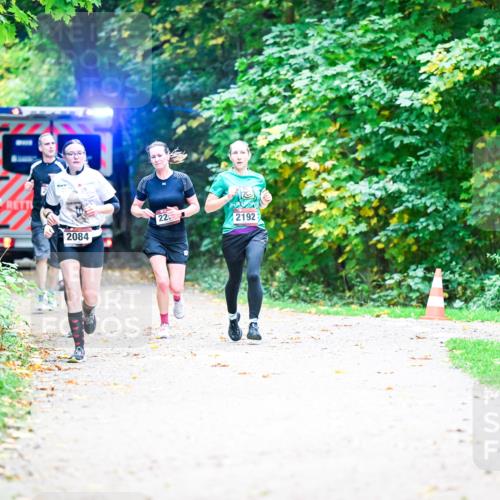 12.10.2025 - Bramfelder Halbmarathon 2025 Dr. Thomas Lammeyer http://msf.ph/oto/9353677 12.10.2025 10:47:53 Laufen 2084, 22, 2192 meine-sportfotos.de