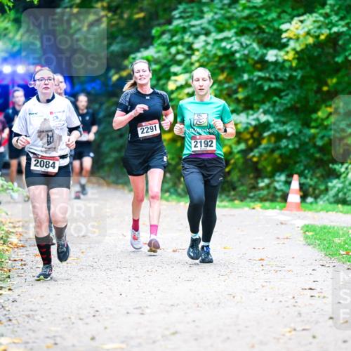 12.10.2025 - Bramfelder Halbmarathon 2025 Dr. Thomas Lammeyer http://msf.ph/oto/9353693 12.10.2025 10:47:55 Laufen 2084, 2291, 2192 meine-sportfotos.de