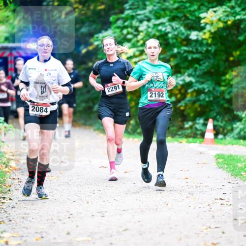12.10.2025 - Bramfelder Halbmarathon 2025 Dr. Thomas Lammeyer http://msf.ph/oto/9353696 12.10.2025 10:47:56 Laufen 13, 2084, 2291, 2192 meine-sportfotos.de