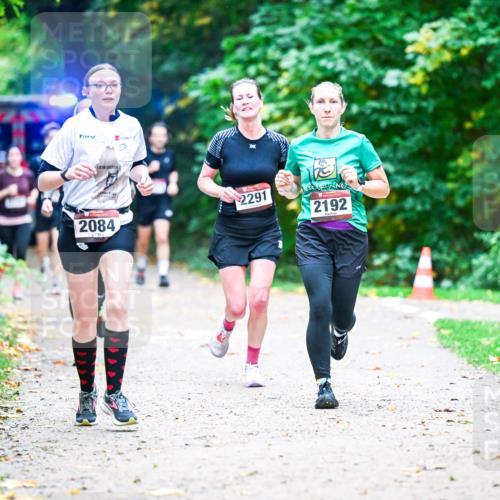 12.10.2025 - Bramfelder Halbmarathon 2025 Dr. Thomas Lammeyer http://msf.ph/oto/9353699 12.10.2025 10:47:56 Laufen 13, 2084, 2291, 2192 meine-sportfotos.de