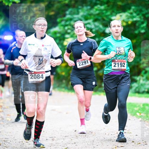 12.10.2025 - Bramfelder Halbmarathon 2025 Dr. Thomas Lammeyer http://msf.ph/oto/9353706 12.10.2025 10:47:57 Laufen 13, 2084, 2291, 2192 meine-sportfotos.de