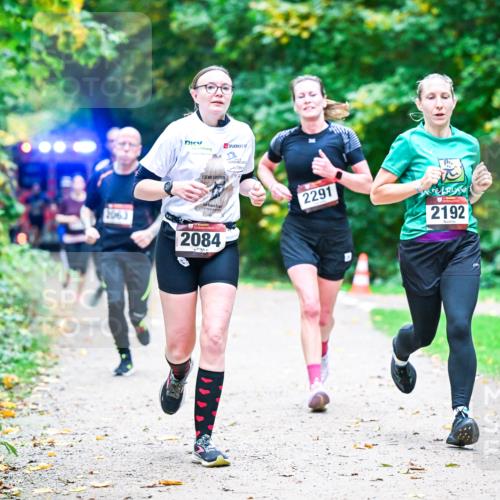 12.10.2025 - Bramfelder Halbmarathon 2025 Dr. Thomas Lammeyer http://msf.ph/oto/9353709 12.10.2025 10:47:58 Laufen 13, 2084, 2291, 2192 meine-sportfotos.de