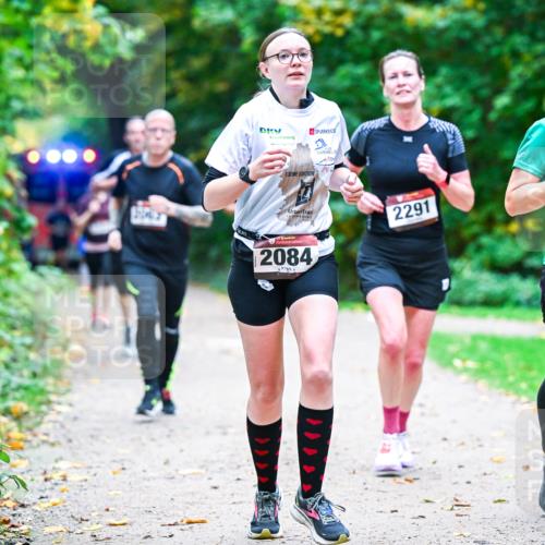 12.10.2025 - Bramfelder Halbmarathon 2025 Dr. Thomas Lammeyer http://msf.ph/oto/9353713 12.10.2025 10:47:58 Laufen 13, 2084, 2291, 2192 meine-sportfotos.de