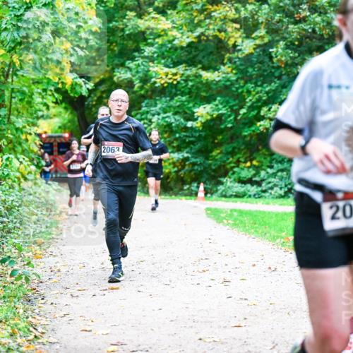 12.10.2025 - Bramfelder Halbmarathon 2025 Dr. Thomas Lammeyer http://msf.ph/oto/9353720 12.10.2025 10:48:00 Laufen 2063, 2084 meine-sportfotos.de