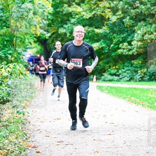 12.10.2025 - Bramfelder Halbmarathon 2025 Dr. Thomas Lammeyer http://msf.ph/oto/9353727 12.10.2025 10:48:01 Laufen 063 meine-sportfotos.de